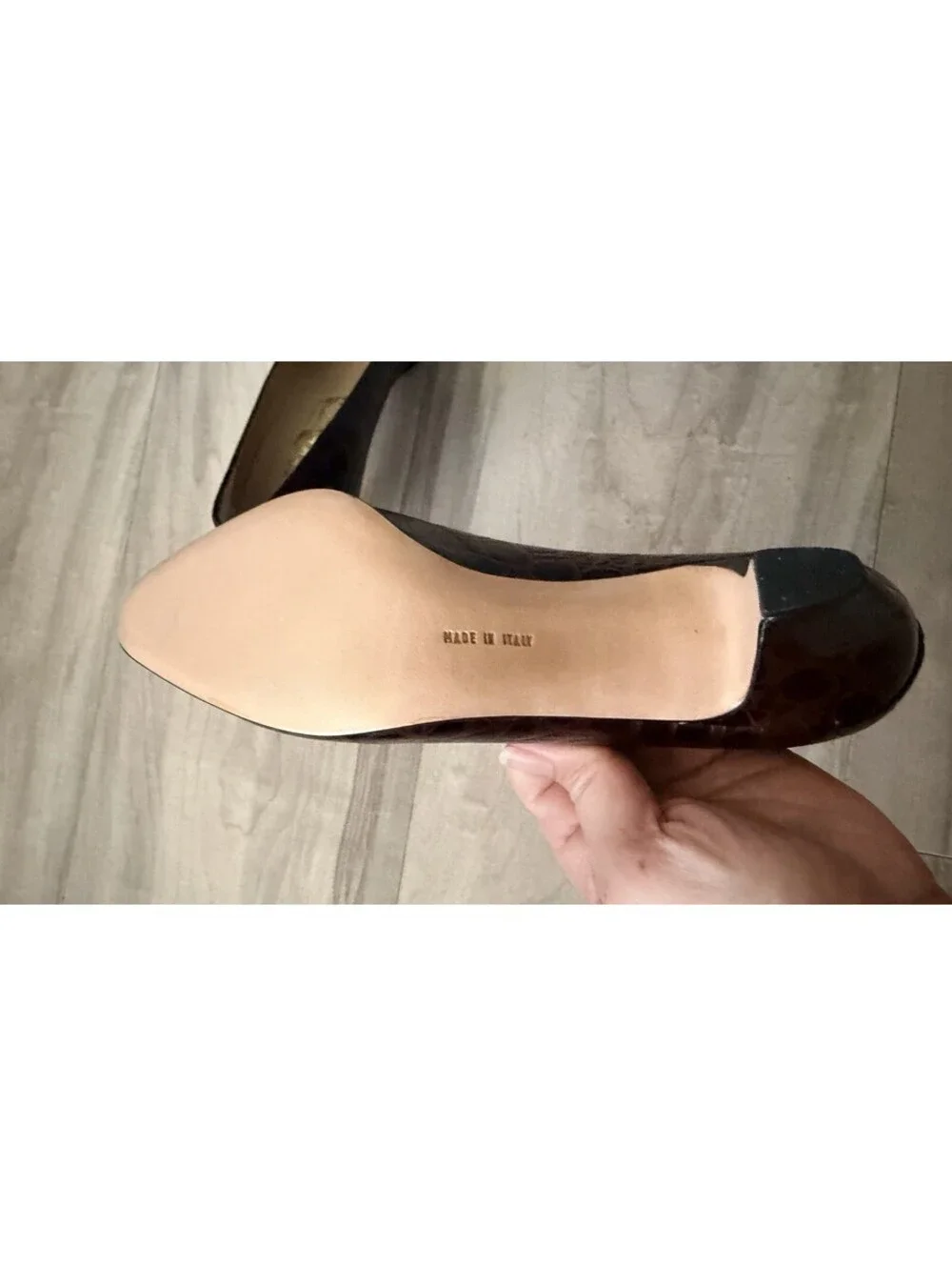 Salvatore Ferragamo Dark Brown Leather Crocodile Embossed Pumps Heels 8 AAAA Box